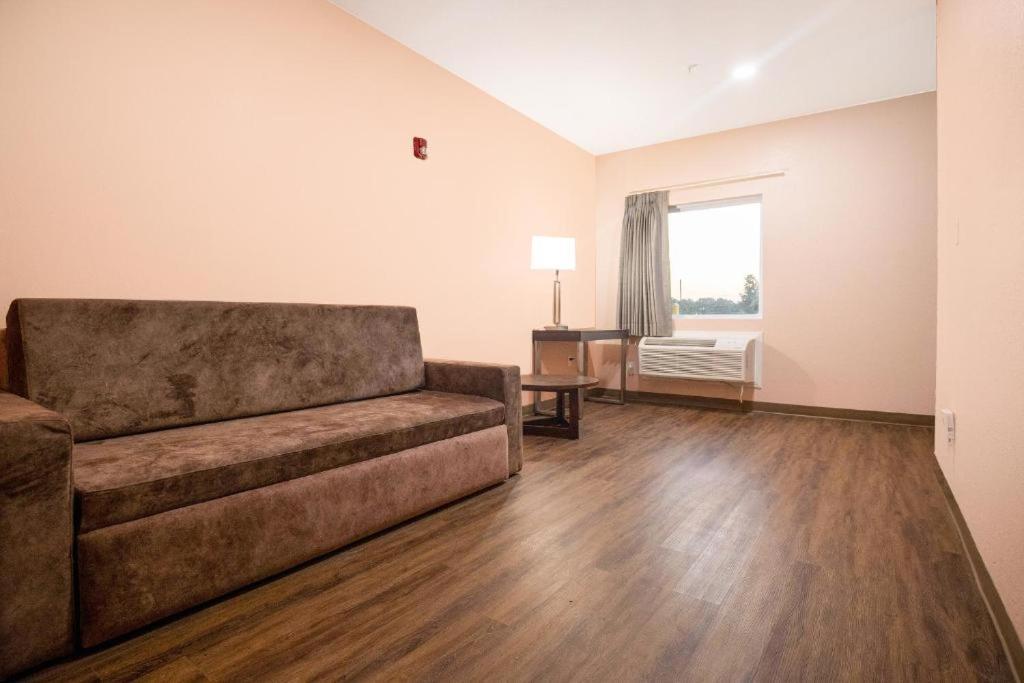 Royal Inn & Suites Adairsville 外观 照片